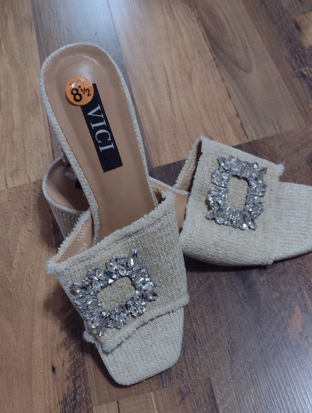 Embellished Cream Slide Sandals with Crystal Buckle Size 8.5
